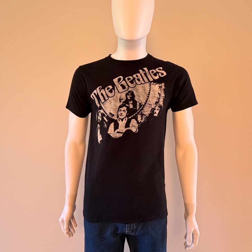 The Beatles Mens 2011 Apple Corps Graphic T-Shirt Black Rock Band Tee Size M